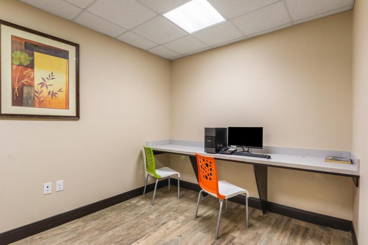 Residency Suites Cotulla Exterior photo